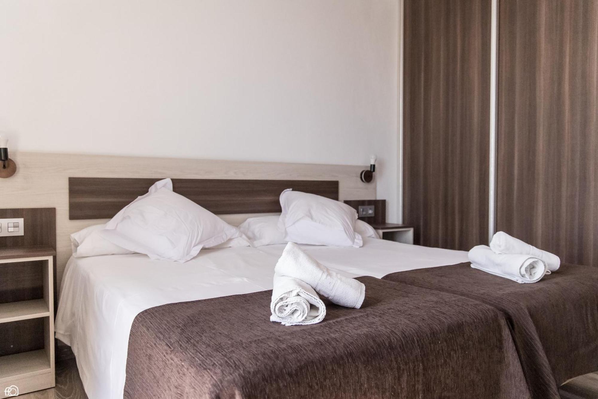 Meson Hostal La Cabana Medellín Екстериор снимка